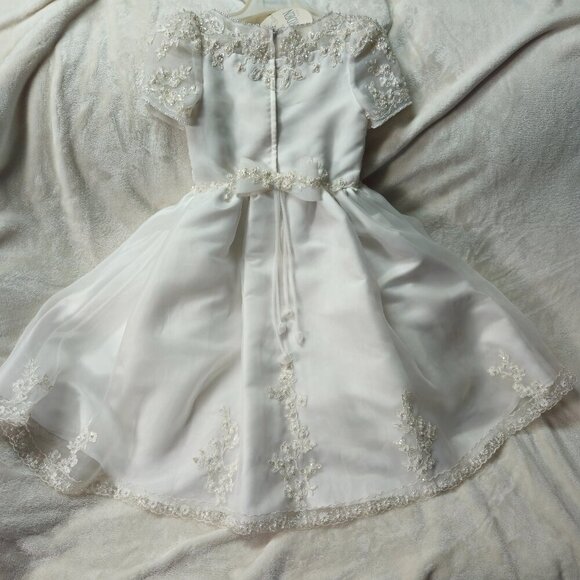 Communion Gown NWT Beautiful Applique Beading and Crystals Stunning! - Picture 5 of 16